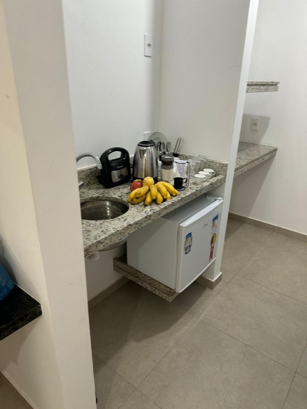 Suite Grega 5- Centro Da Vila Abraao Exteriör bild